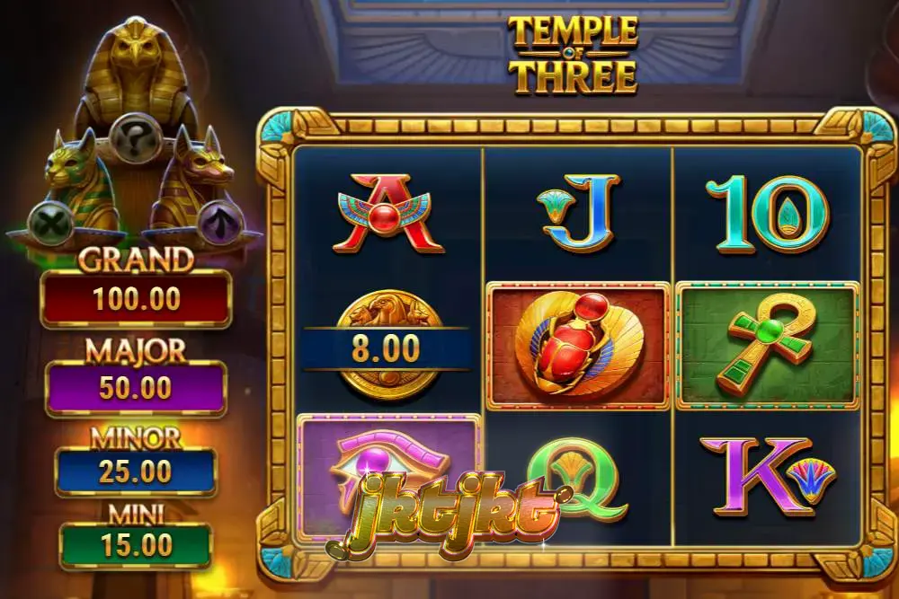 Tampilan visual slot Temple of Three dengan latar belakang makam Mesir Kuno.